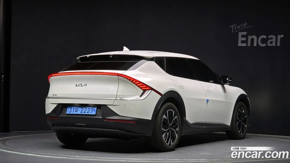 Kia EV6 — фото 2