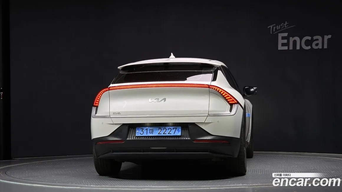 Kia EV6 — фото 4