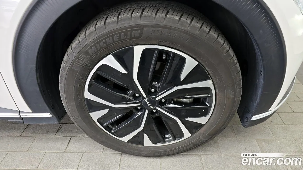 Kia EV6 — фото 5