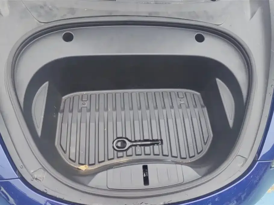 Tesla Model 3 — фото 10