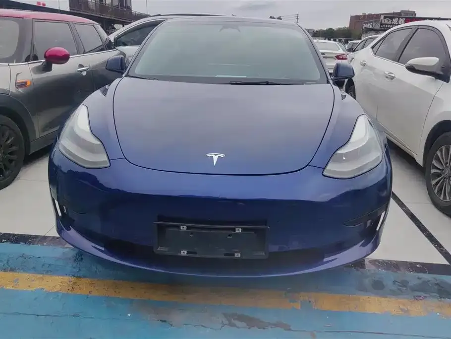 Tesla Model 3 — фото 2