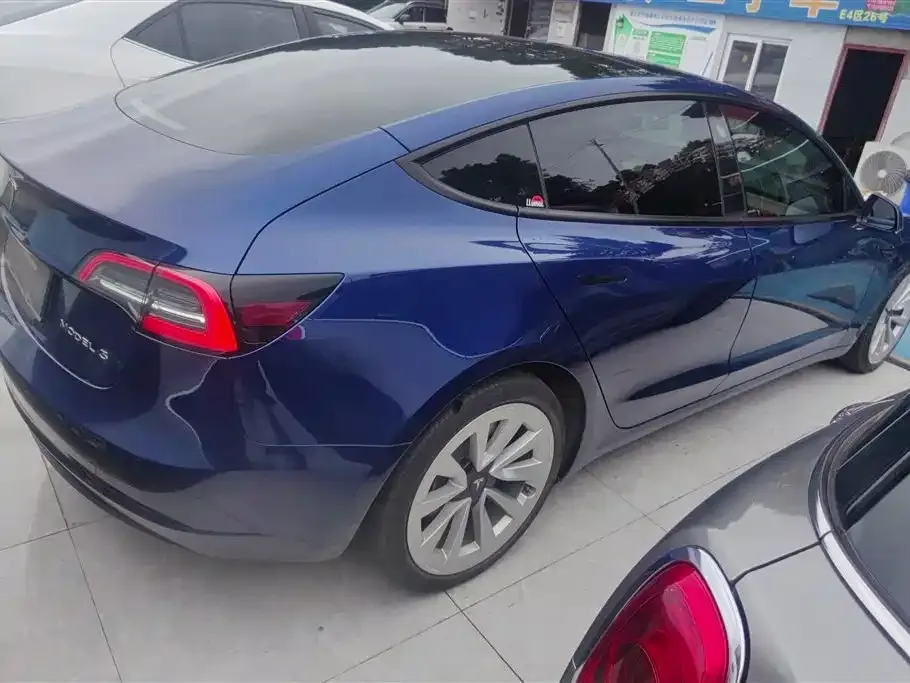 Tesla Model 3 — фото 3