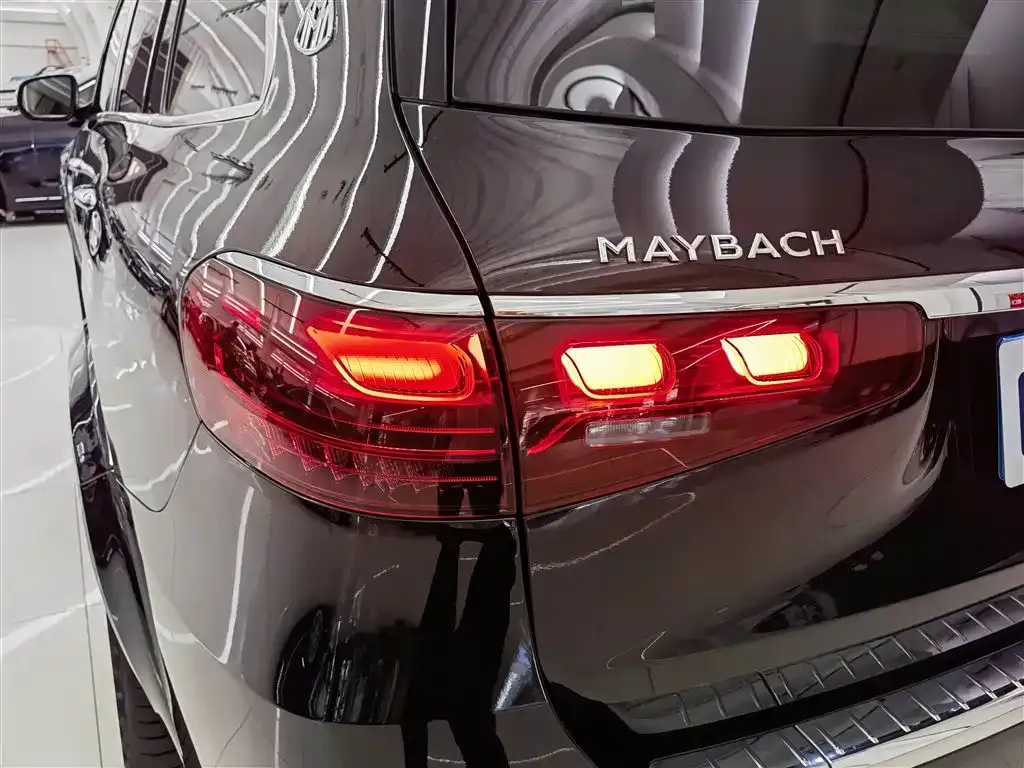 Mercedes-Benz GLS — фото 6