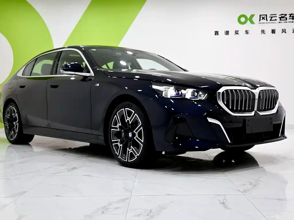 BMW 5 Series 2025 из CN, фото 3