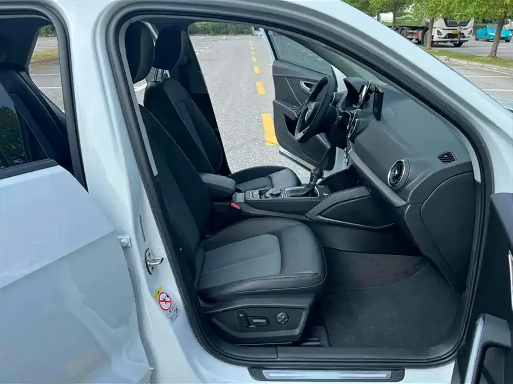 Audi Q2L 2021 из CN, фото 5