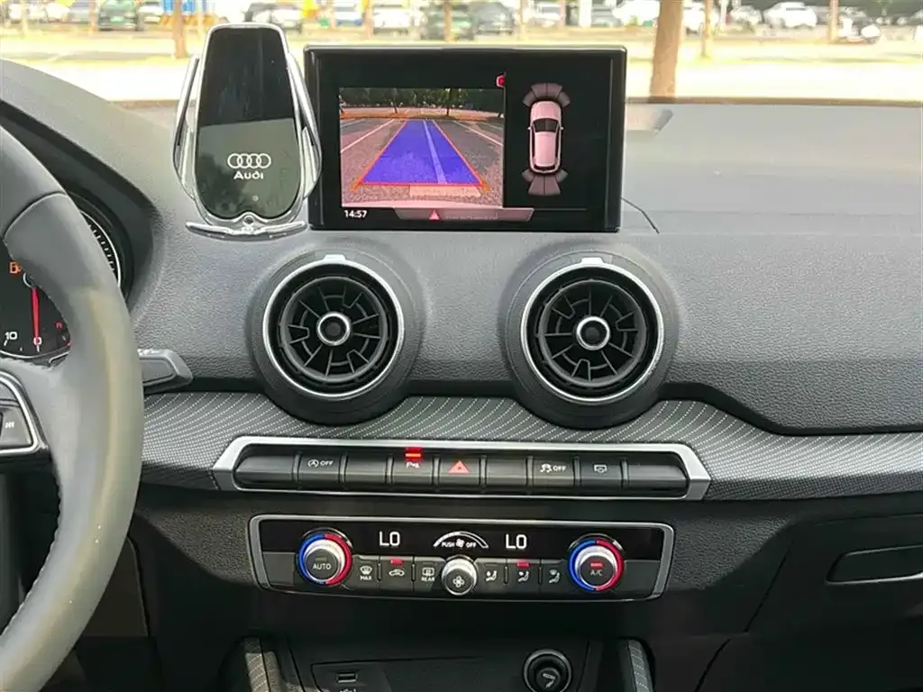 Audi Q2L 2021 из CN, фото 9