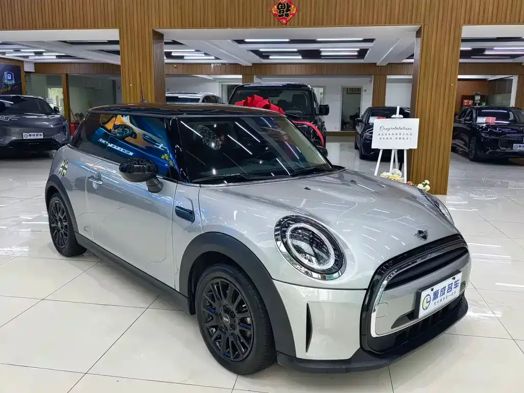 MINI Cooper (3-door) 2023 из CN, фото 3