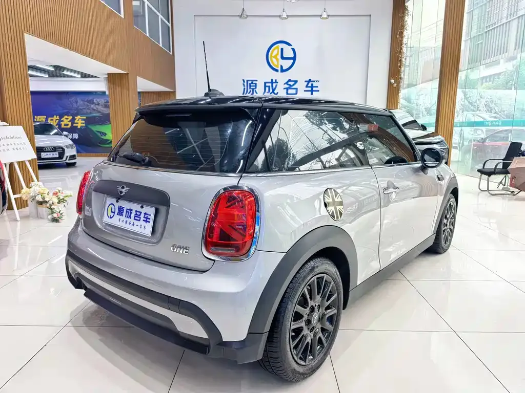 MINI Cooper (3-door) 2023 из CN, фото 6