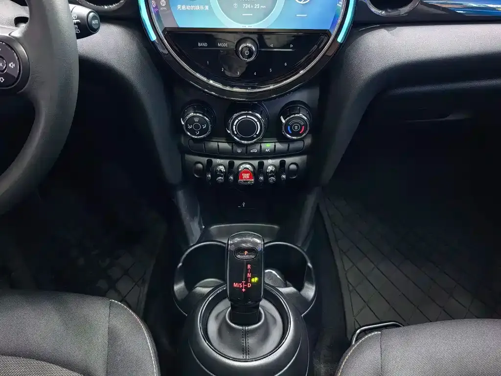 MINI Cooper (3-door) 2023 из CN, фото 9