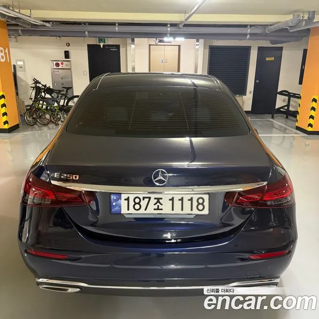 Mercedes-Benz E-Class 2023 из KR, фото 2
