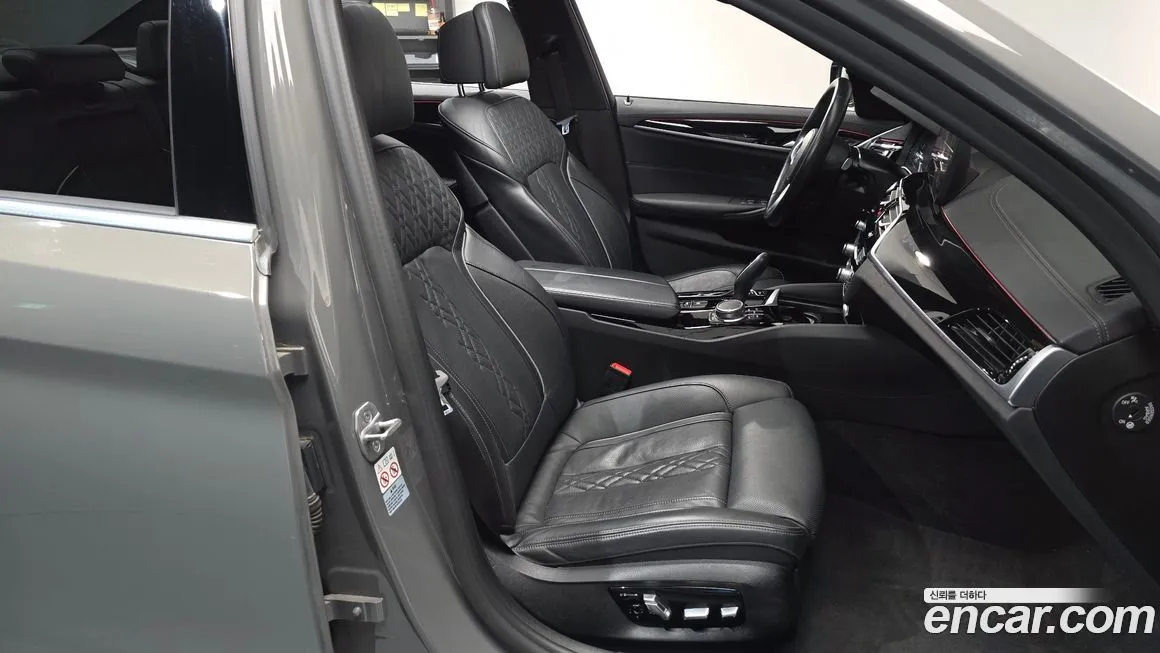 BMW 5-Series 2021 из KR, фото 10