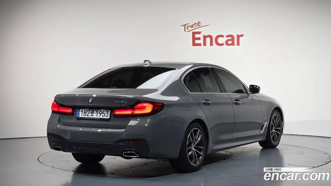BMW 5-Series 2021 из KR, фото 2
