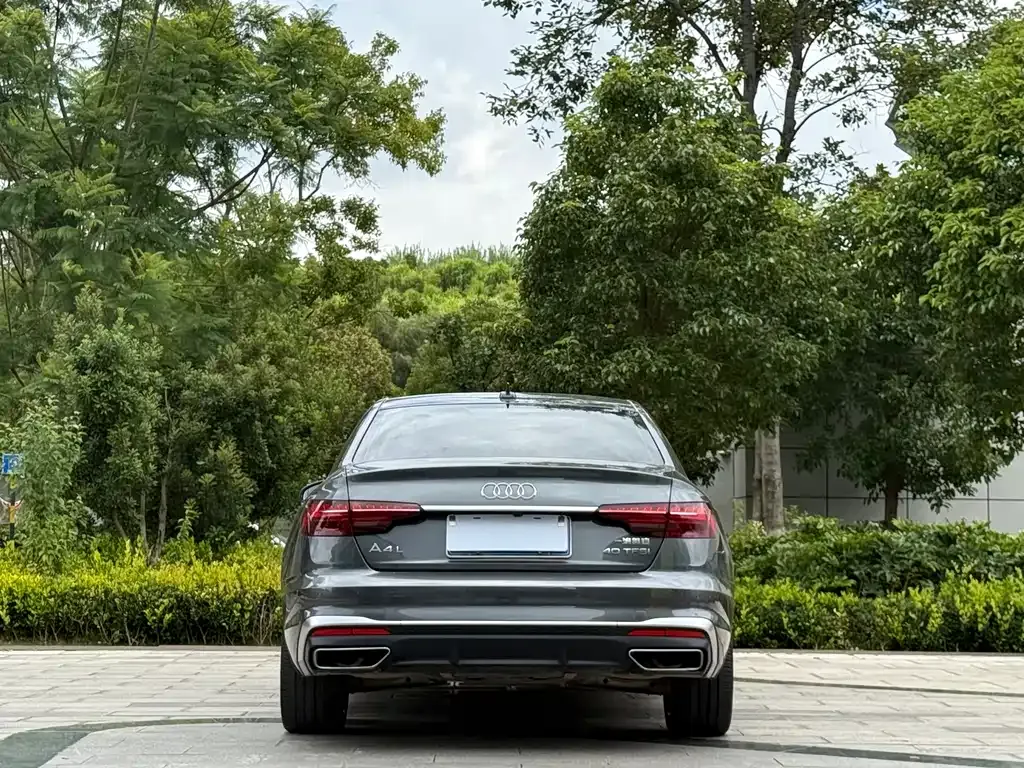 Audi A4L 2021 из CN, фото 8