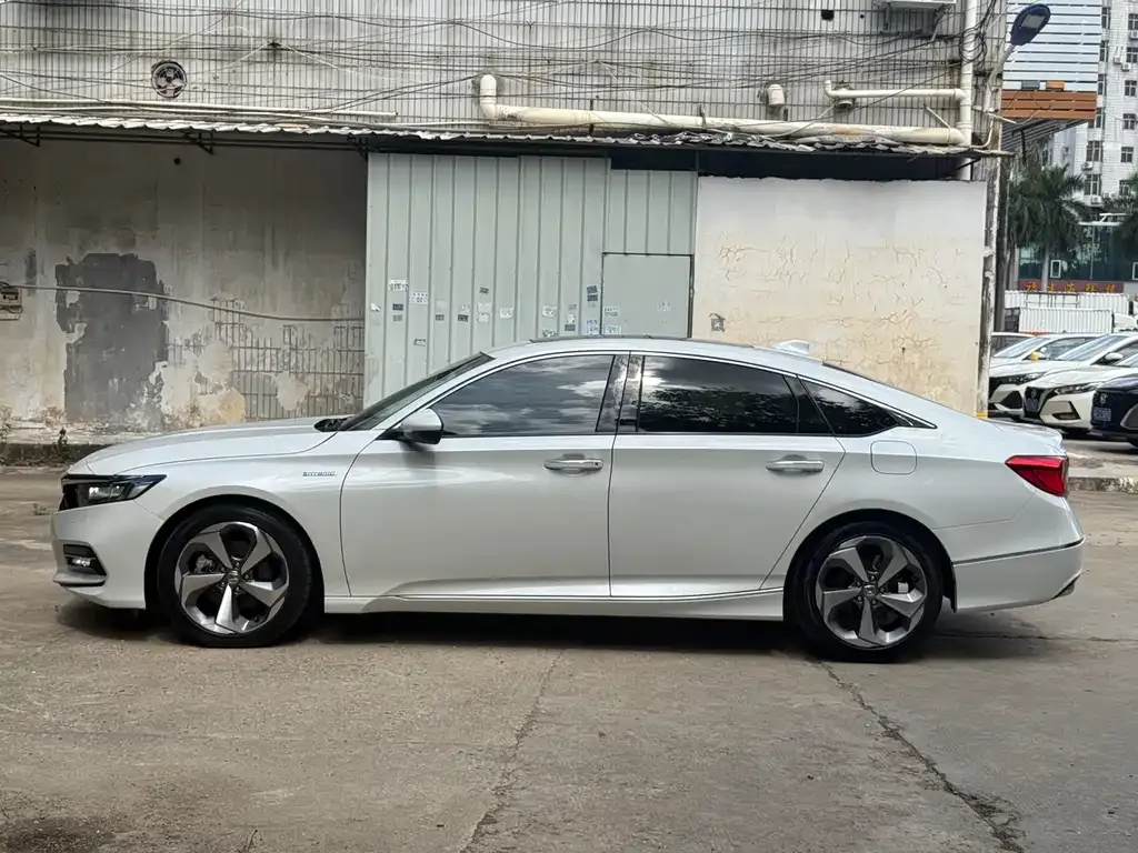 Honda Accord — фото 4