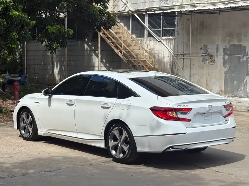 Honda Accord — фото 5
