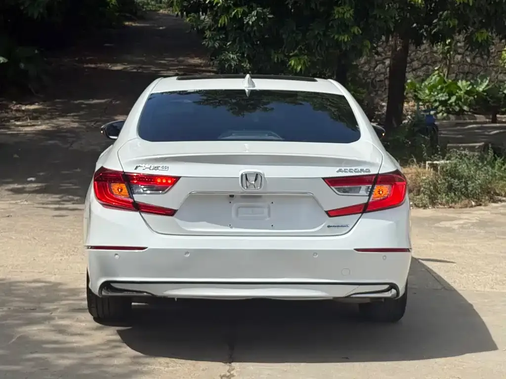 Honda Accord — фото 6
