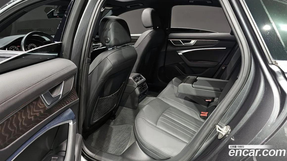 Audi A6 — фото 10
