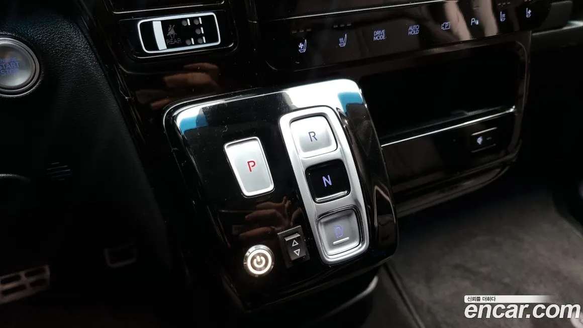 Hyundai Staria 2025 из KR, фото 9