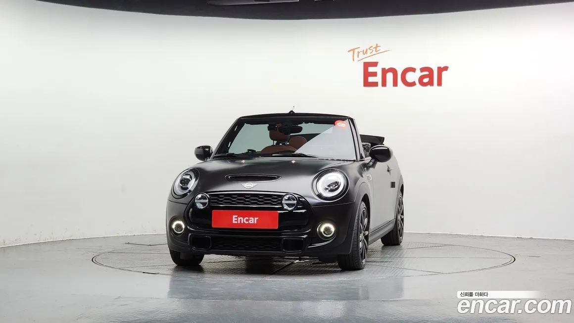 Mini Cooper Convertible 2021 из KR, фото 3