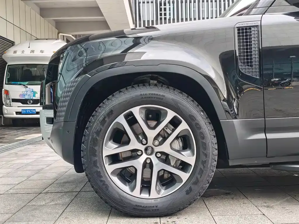 Land Rover Defender 2024 из CN, фото 9