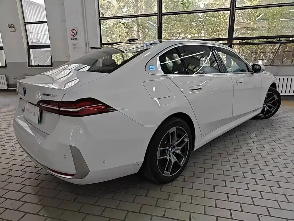 BMW i5 2024 из CN, фото 4