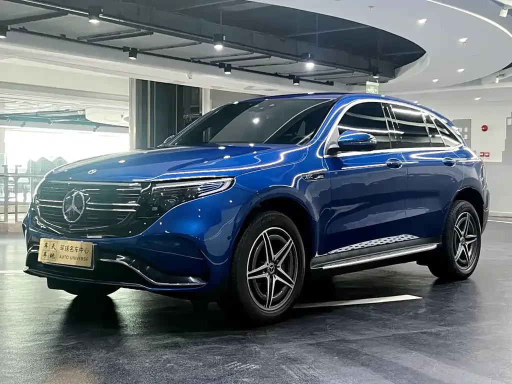 Mercedes-Benz EQC — фото 1