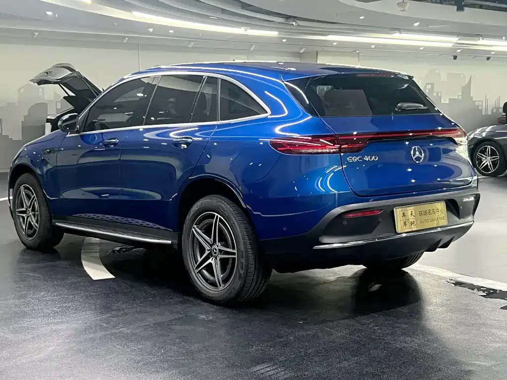 Mercedes-Benz EQC — фото 4