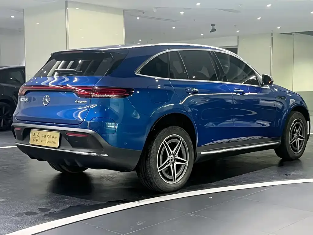 Mercedes-Benz EQC — фото 6