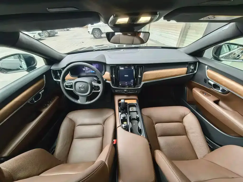Volvo S90 2024 из CN, фото 8
