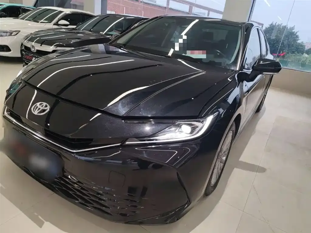 Toyota Camry 2025 из CN, фото 1