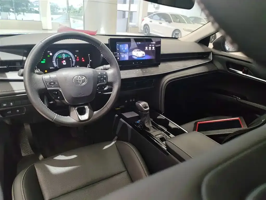 Toyota Camry 2025 из CN, фото 10