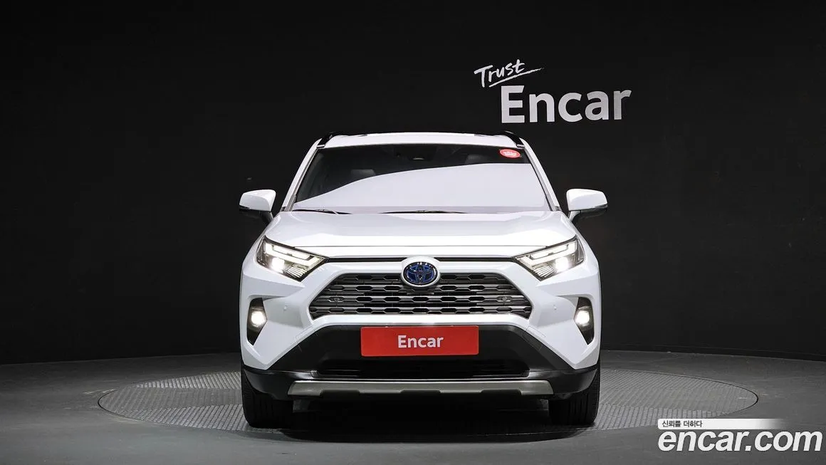 Toyota RAV4 2023 из KR, фото 3