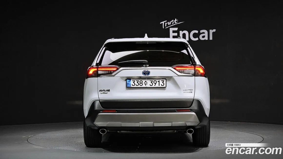 Toyota RAV4 2023 из KR, фото 4