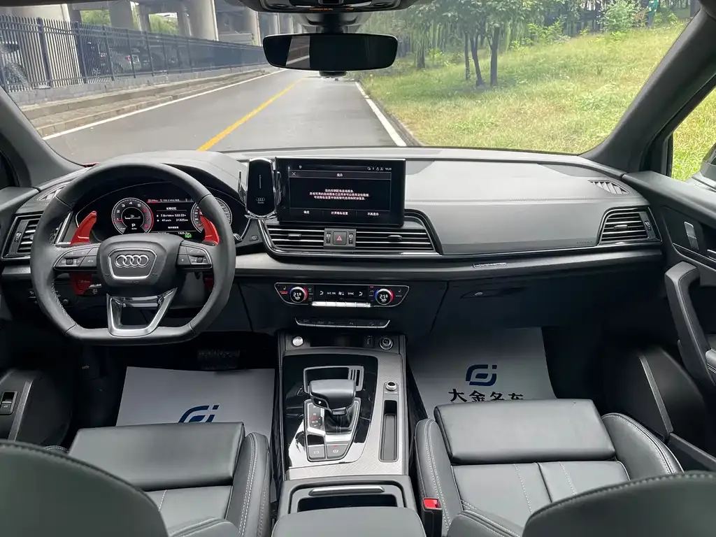 Audi Q5L 2024 из CN, фото 4