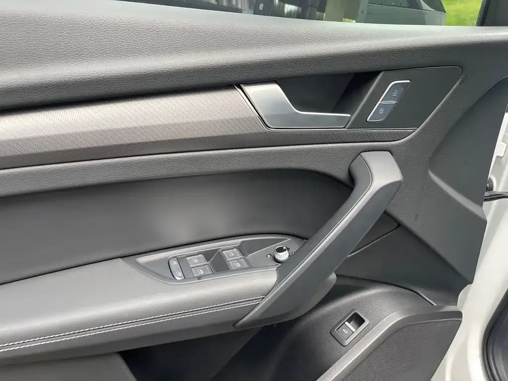 Audi Q5L 2024 из CN, фото 9