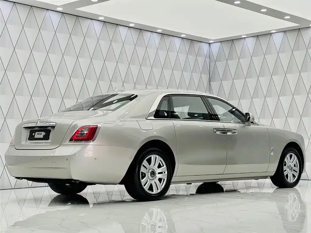 Rolls-Royce Ghost — фото 3