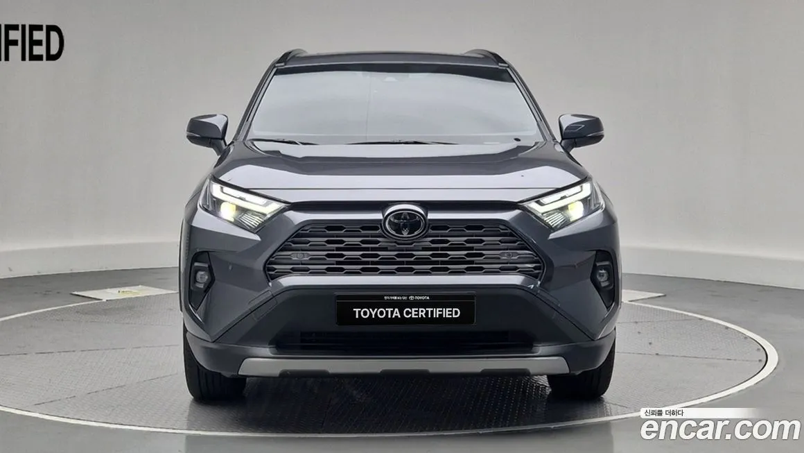 Toyota RAV4 — фото 3