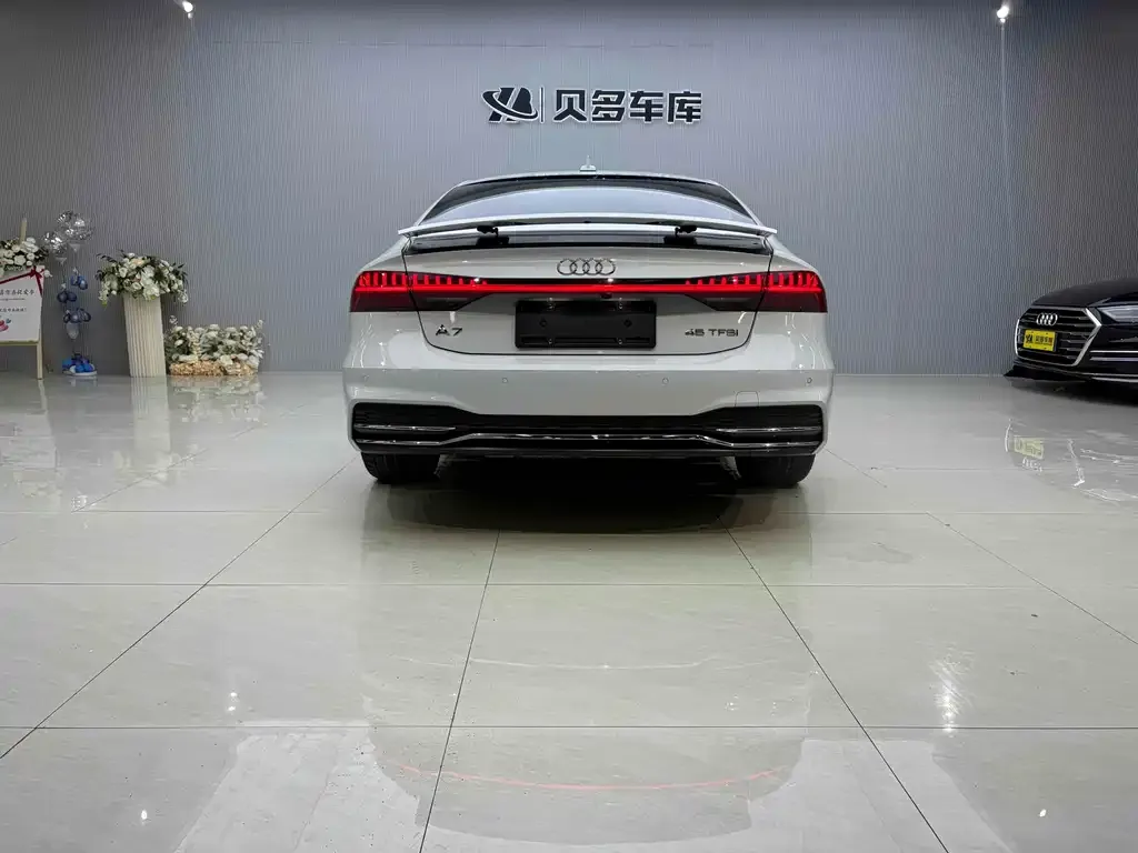 Audi A7 2022 из CN, фото 4