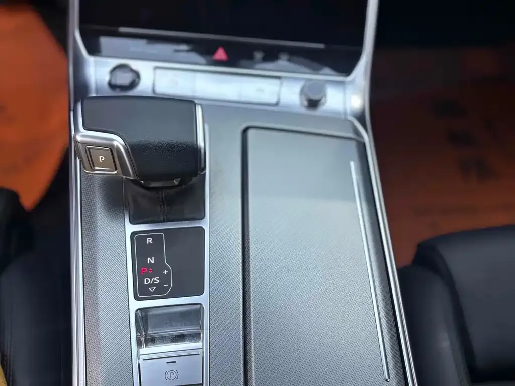 Audi A7 2022 из CN, фото 9