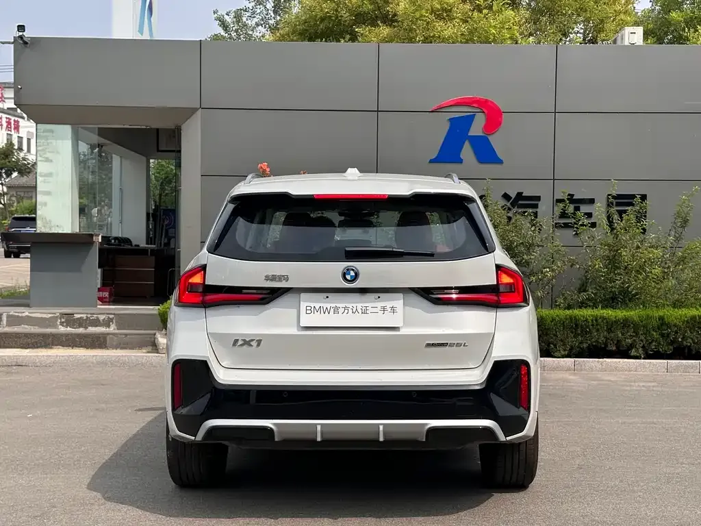 BMW iX1 2024 из CN, фото 10