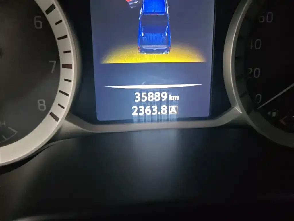 Nissan Navara 2023 из CN, фото 4