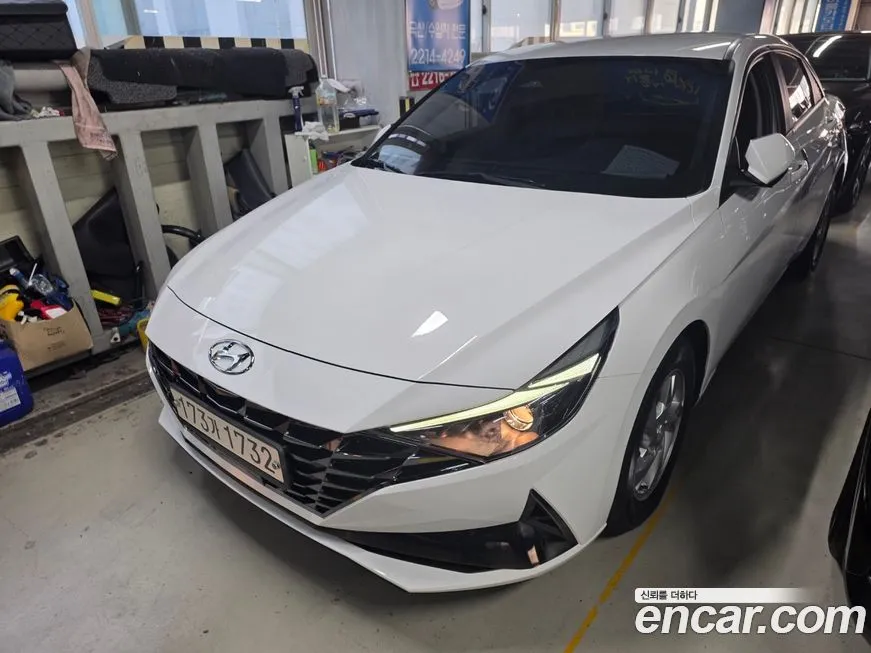 Hyundai AVANTE — фото 1