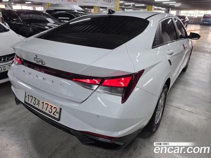 Hyundai AVANTE — фото 2