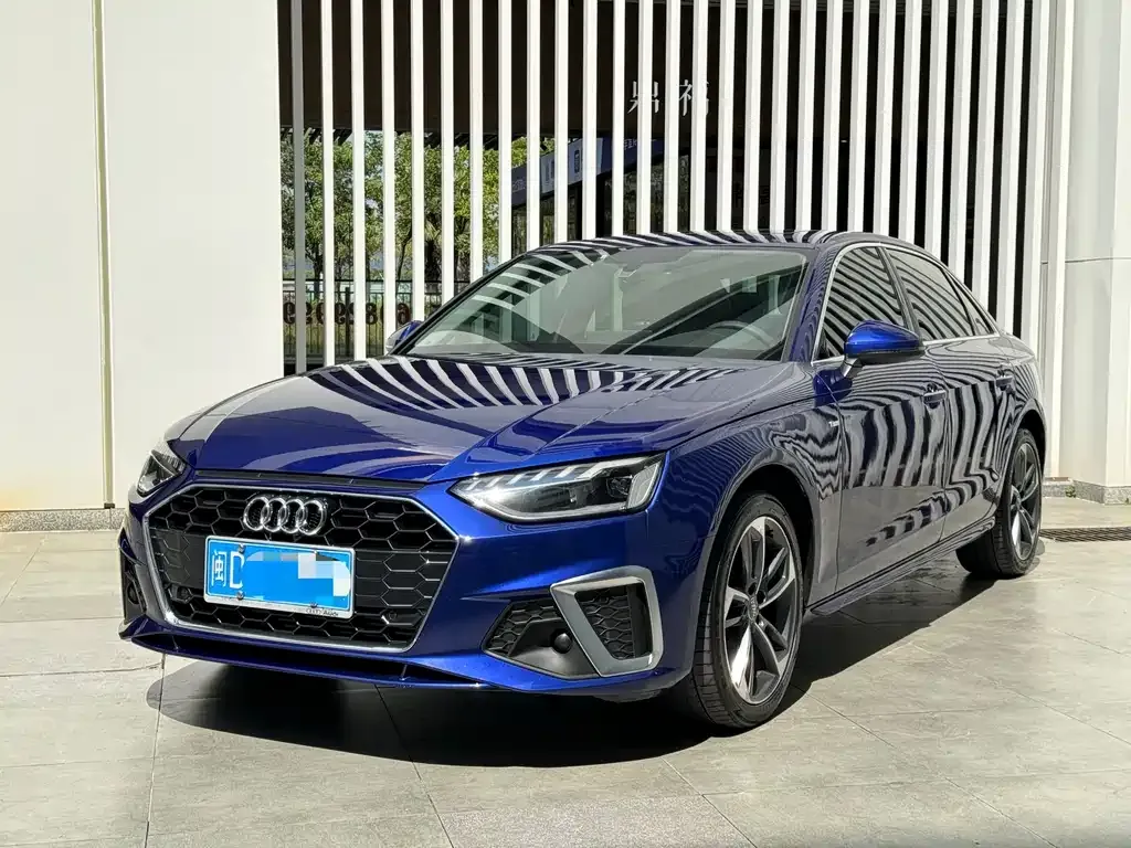 Audi A4L 2021 из CN, фото 1