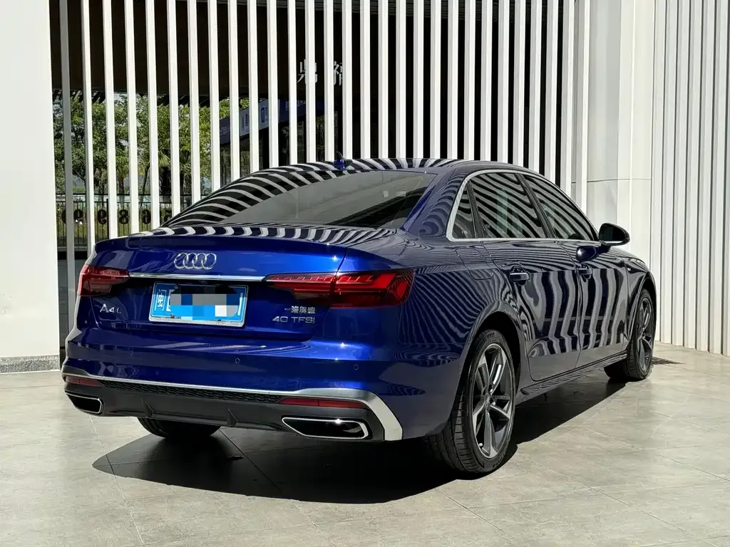 Audi A4L 2021 из CN, фото 7