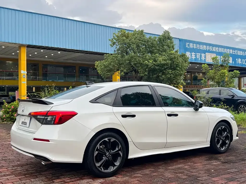 Honda Civic 2023 из CN, фото 7