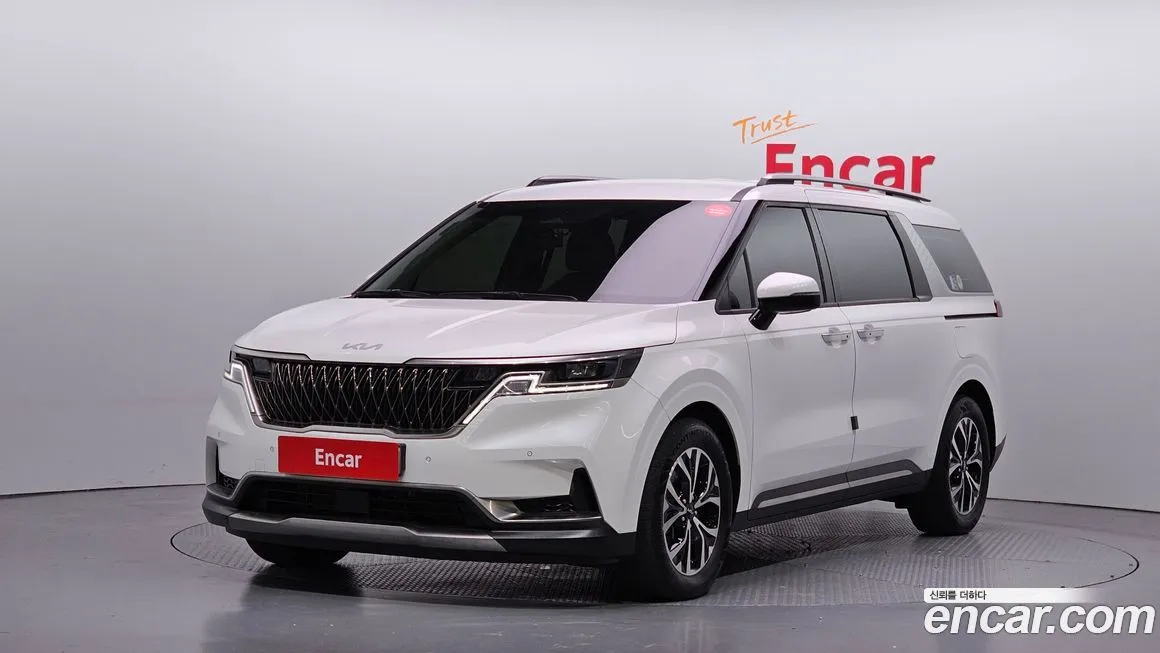 Kia Carnival — фото 1