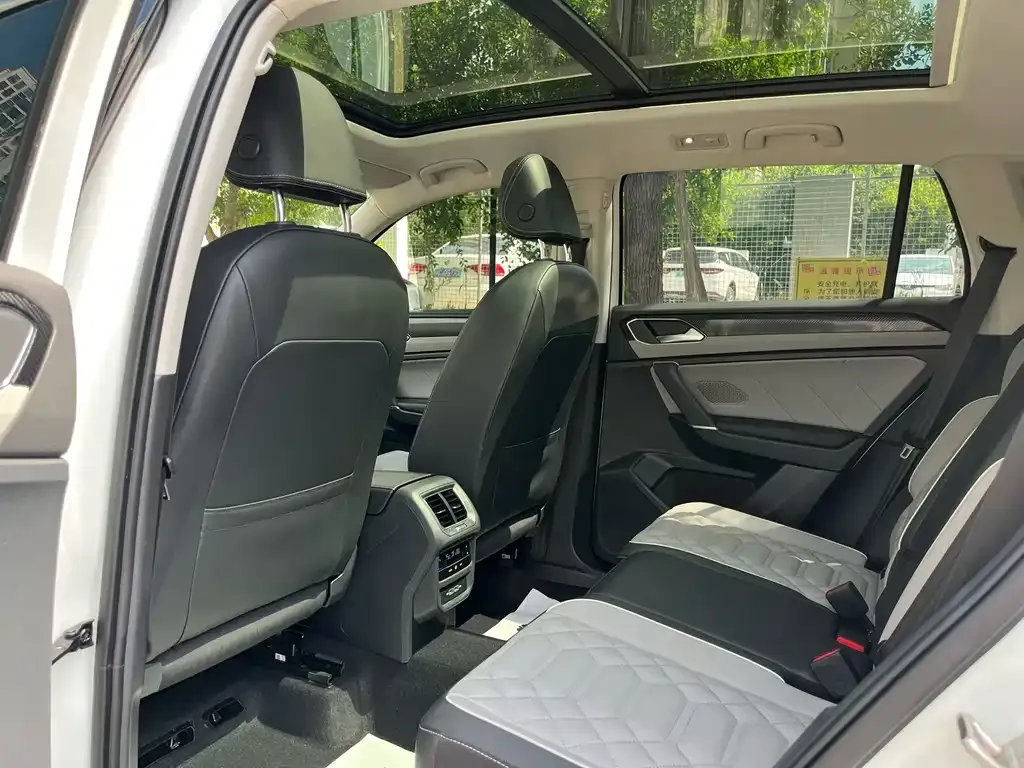 Volkswagen Tayron 2023 из CN, фото 9