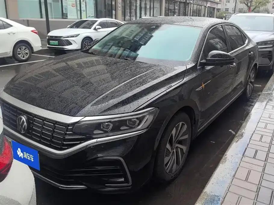 Volkswagen Passat New Energy — фото 2