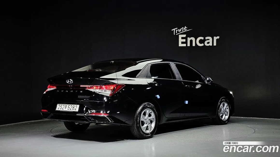 Hyundai AVANTE — фото 2